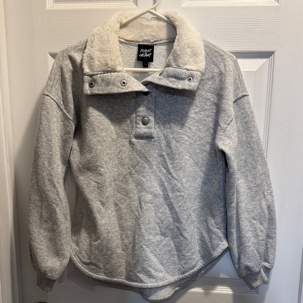 Gray Fuzzy Collar Sweatshirt by